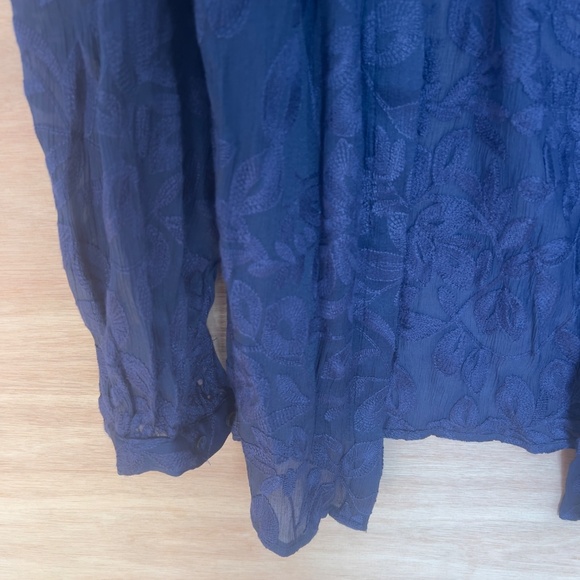 NWT Chico's embroidered button blouse sz 1 US 8 medieval blue puff sleeve sheer - Picture 5 of 8
